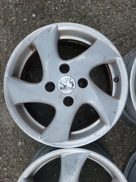  Peugeot 307 6J*15" használt (gyári felni) alufelni 2. kép