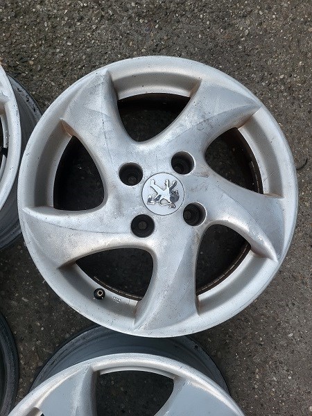  Peugeot 307 6J*15" használt (gyári felni) alufelni 3. kép