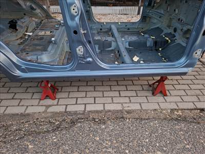 Chevrolet Aveo 4 ajtós jobb küszöb