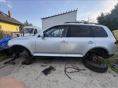 Volkswagen Touareg I bontott alkatrészei vagy egyben bontásra eladó