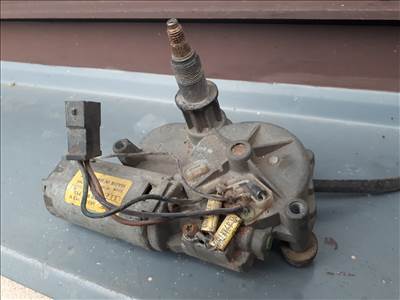 Audi A6 (C4 - 4A) C4 - 4A Kombi hibás hátsó ablaktörlő motor 