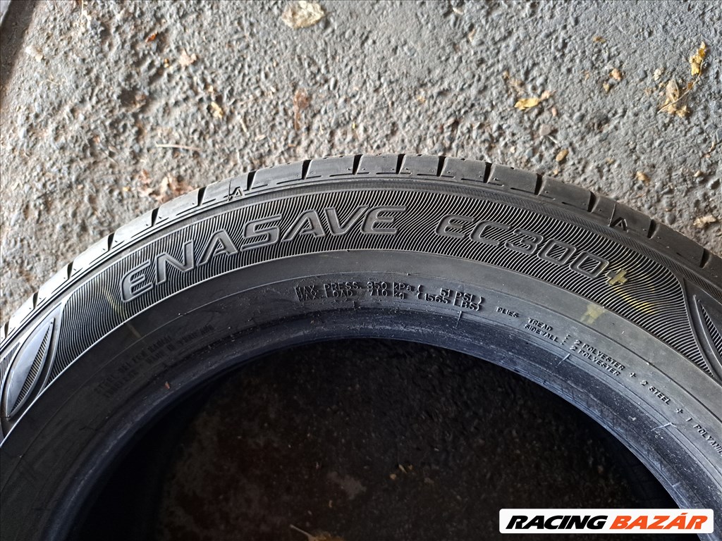 2db 215/60 R17 DUNLOP Nyári gumi eladó!!! ára! 10000Ft/db Állapota: 5mm minta 4. kép