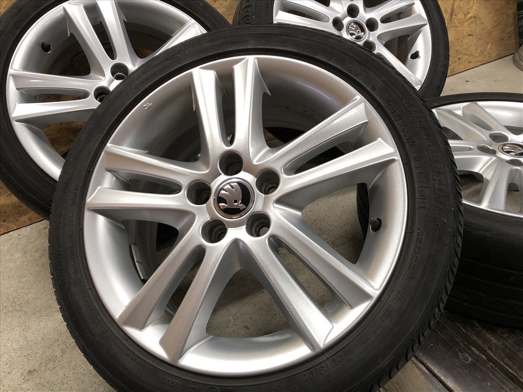 16 col gyári Skoda Fabia 5x100 alufelni16 colos 9. kép