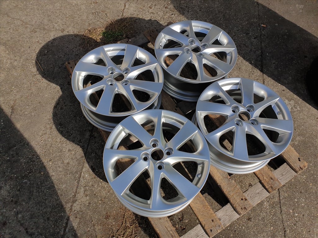 16" 4x100 Toyota Yaris 6. kép