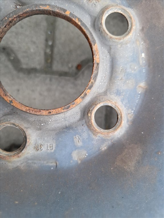  2 db 5x100 15" lemezfelni, rajta 195/65 Pirelli téli gumi (26195) 4. kép