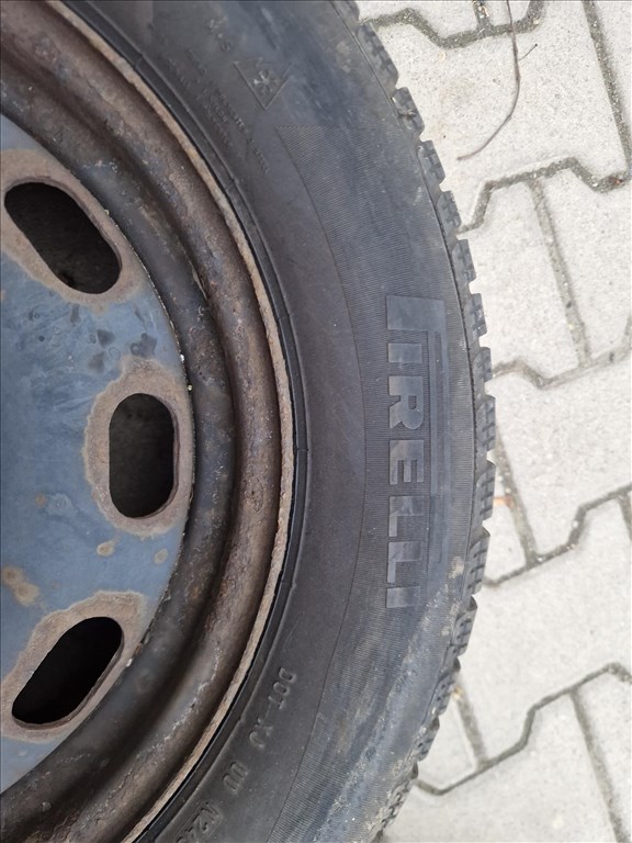  2 db 5x100 15" lemezfelni, rajta 195/65 Pirelli téli gumi (26195) 6. kép