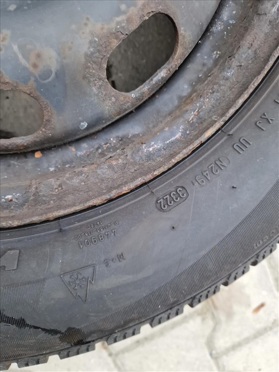  2 db 5x100 15" lemezfelni, rajta 195/65 Pirelli téli gumi (26195) 8. kép