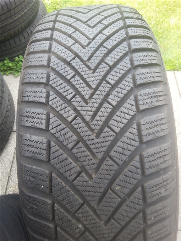  215/60R16 Vredestein Wintrac újszerű téli gumi  1. kép