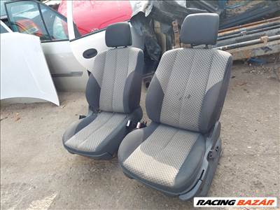 Renault Mégane II bal első ülés, jobb első ülés 