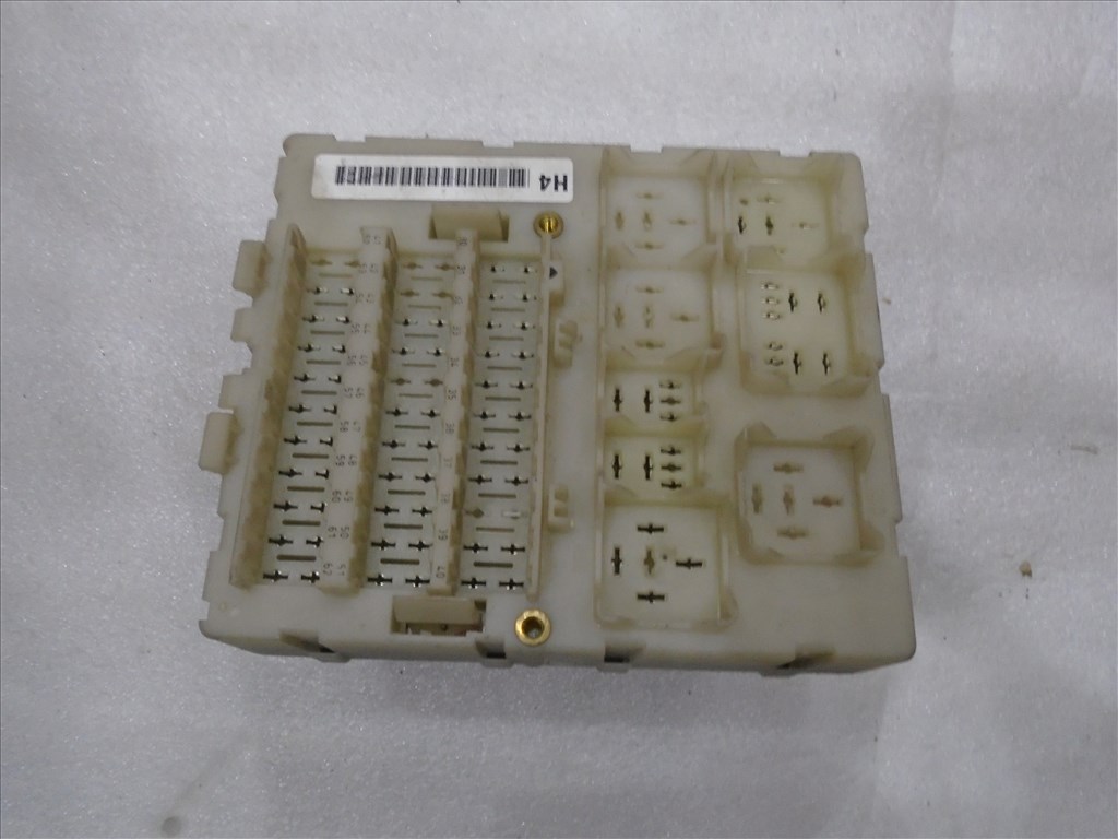 Ford Focus Mk1 biztosítéktábla  98ag14k150ae 2. kép