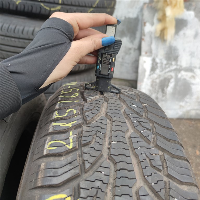  215/65 R16 Uniroyal négyévszakos gumi 30000ft a 2db/36/ 2. kép