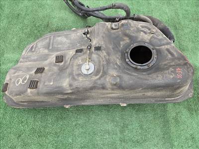 HYUNDAI ix35 Tank 311002Y000