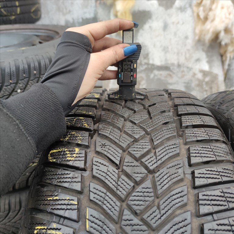  255/45 R19 Goodyear téli gumi 50000ft a 2db/37/ 1. kép