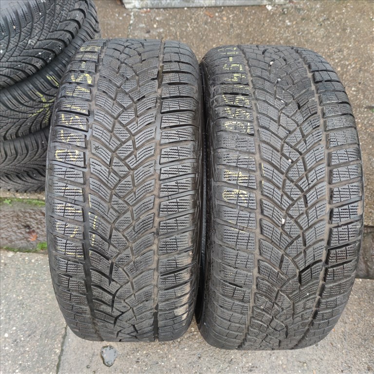  255/45 R19 Goodyear téli gumi 50000ft a 2db/37/ 3. kép