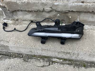 Peugeot e-208 led jobb oldali menetfény L90128629