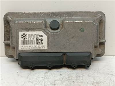 VW GOLF VI Motorvezérlő