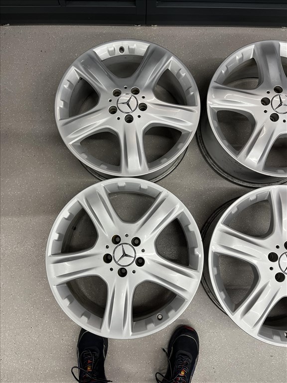  5x112 lyukosztású 8JJ 19" használt alufelni 2. kép