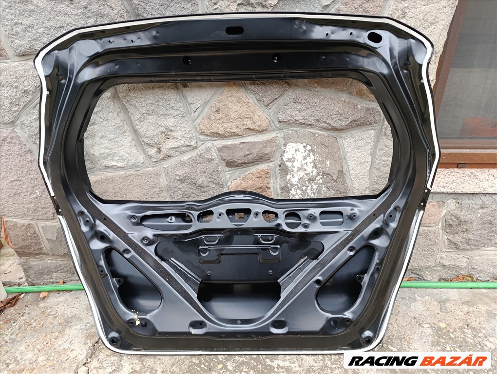 Honda jazz vadonatúj csomagtérajtó 2015-2020-ig. A 2. kép