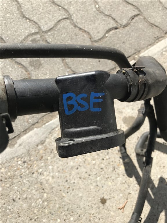 Skoda Octavia II 1,6 BSE - VÍZCSÖVEK 2. kép