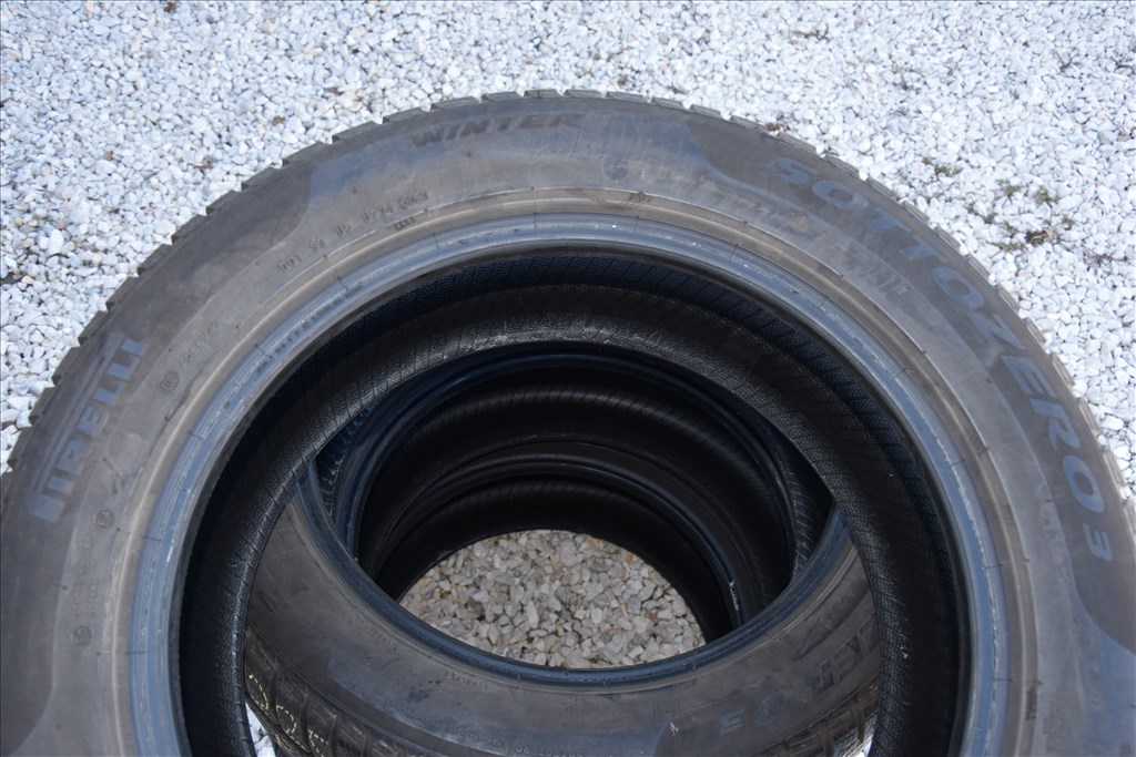  225/5518" újszerű Pirelli téli gumi gumi 2. kép