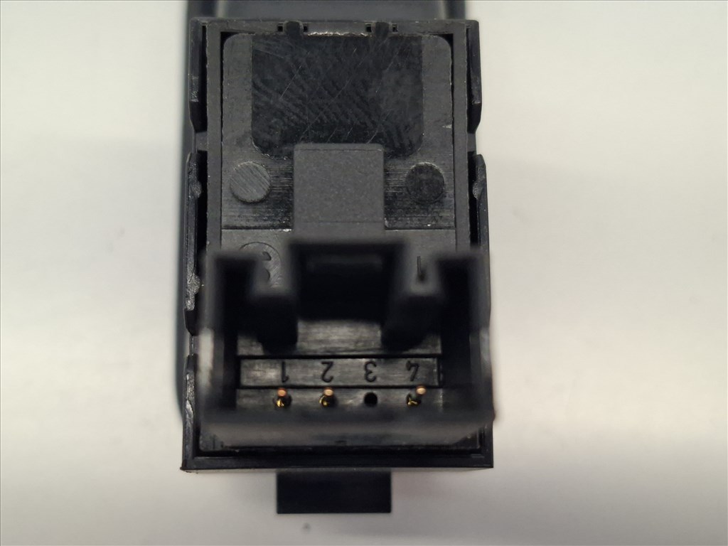 Volkswagen Golf VI ablakemelő kapcsoló gomb 5K4 868 346 (25972) 7. kép