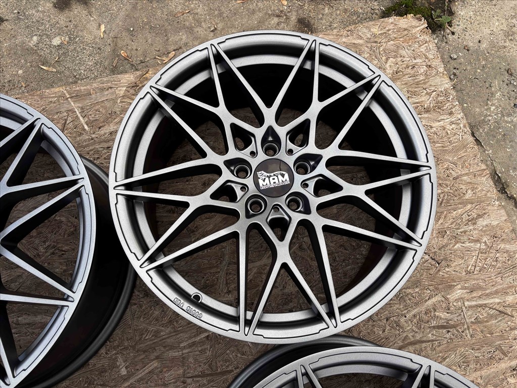 MAM B2 19" 5x112 konkáv alufelni eladó 19 coll VW Audi Seat Skoda 5. kép