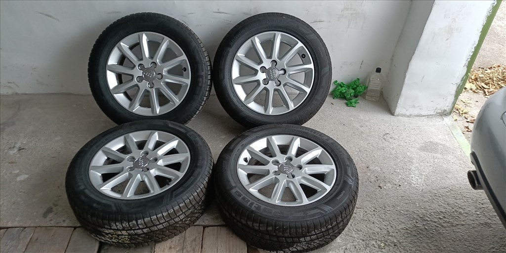  5x112 lyukosztású 16" újszerű (gyári felni) alufelni, rajta 225/55 új Petlas téli gumi gumi  1. kép