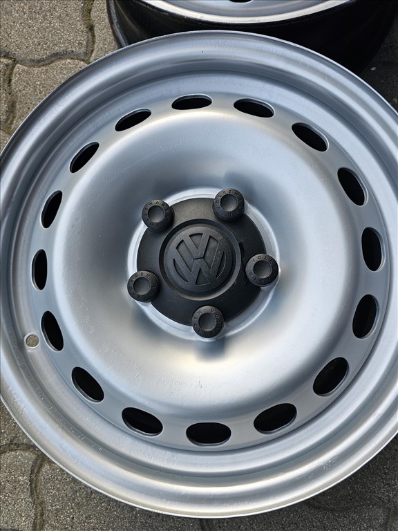  5x112 lyukosztású 6JJ 15" újszerű (gyári felni) lemezfelni 3. kép