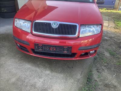 Skoda Fabia I bontott alkatrészei 8151 szín 