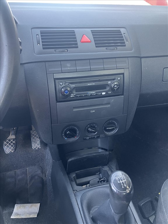 Skoda Fabia I bontott alkatrészei 8151 szín  16. kép