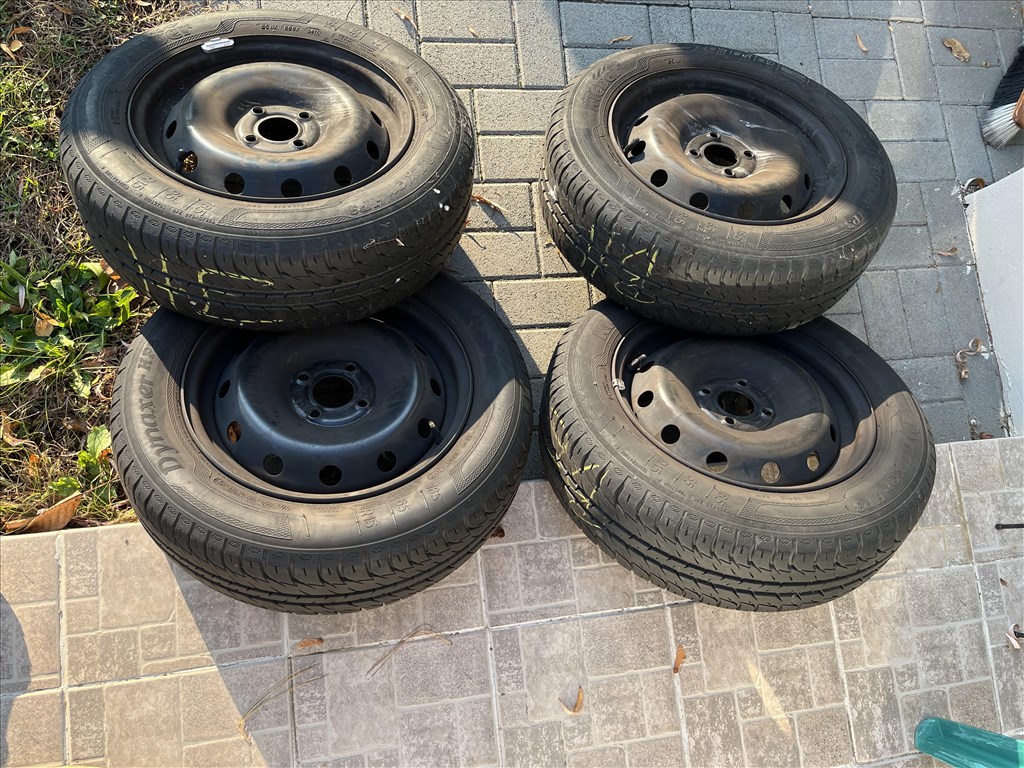  15" használt lemezfelni, rajta 185/65 használt Kleber nyári gumi gumi  2. kép