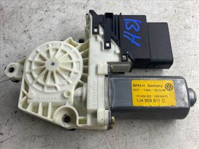 VW BORA Bal hátsó Ablakemelő Motor