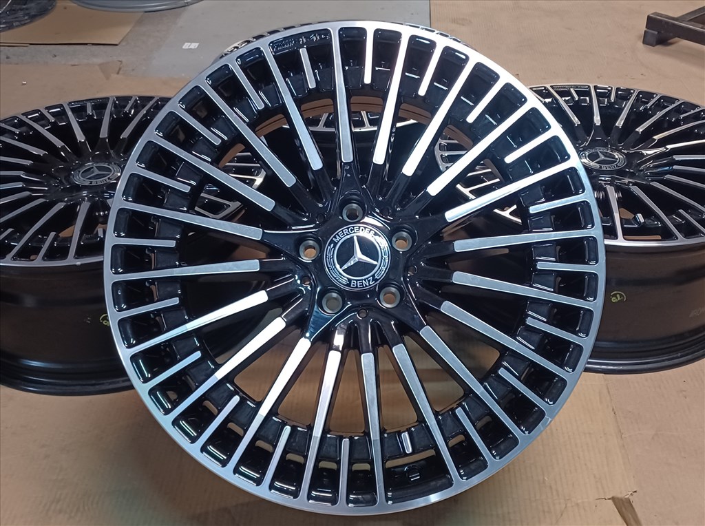 Mercedes W243 EQA Eqb AMG alufelnik 5x112 8,5x20 ET50,5 4db 1. kép