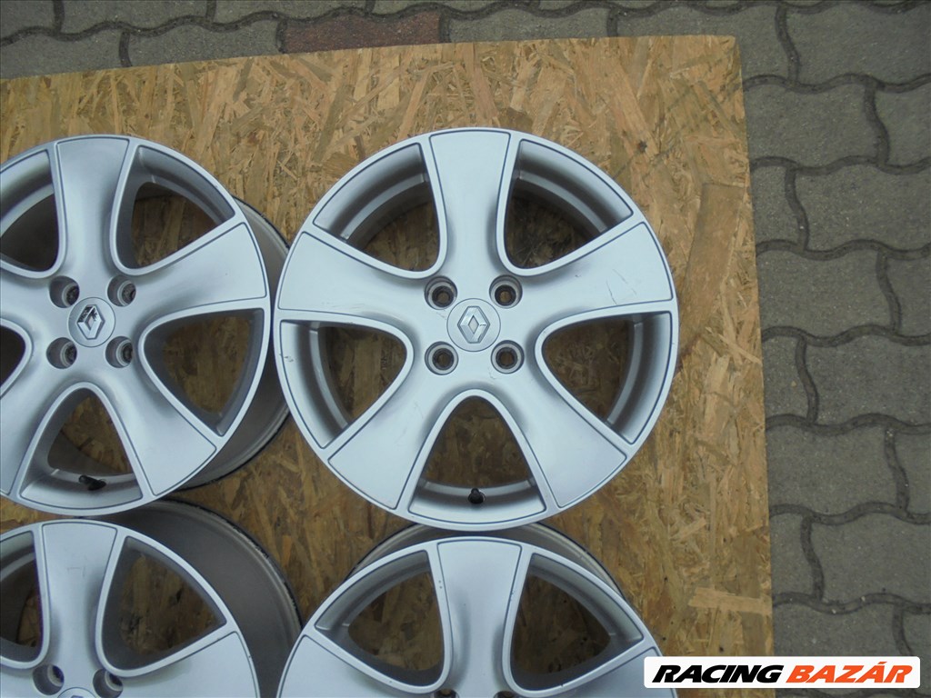 16-os 4 x 100-as Renault alufelni eladó 4. kép