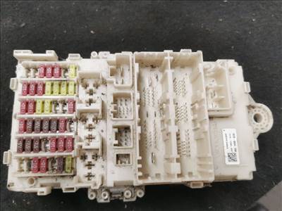 Honda HR-V II 1.6 i-DTEC HONDA HR-V Biztosítéktábla Motortér 737012800w