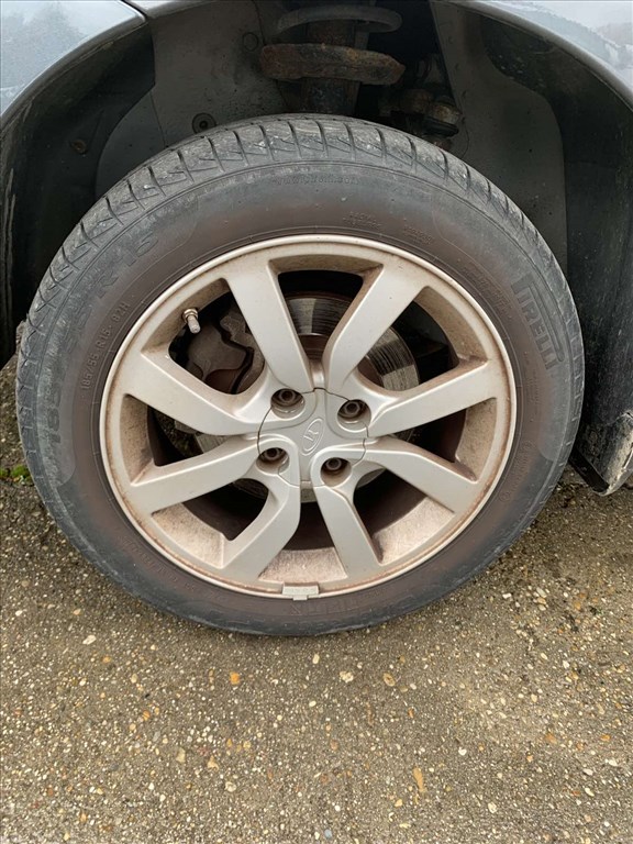 Gyári Lada Alufelni Granta Kalina R15 Jó állapotú Gumival 3. kép