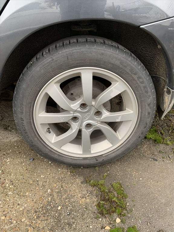 Gyári Lada Alufelni Granta Kalina R15 Jó állapotú Gumival 4. kép