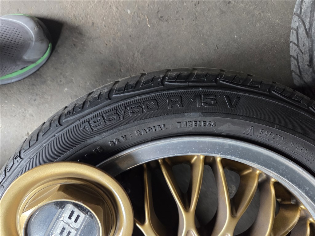  4x100 lyukosztású 15" használt BBS alufelni, rajta 195/50 használt nyári gumi gumi  3. kép