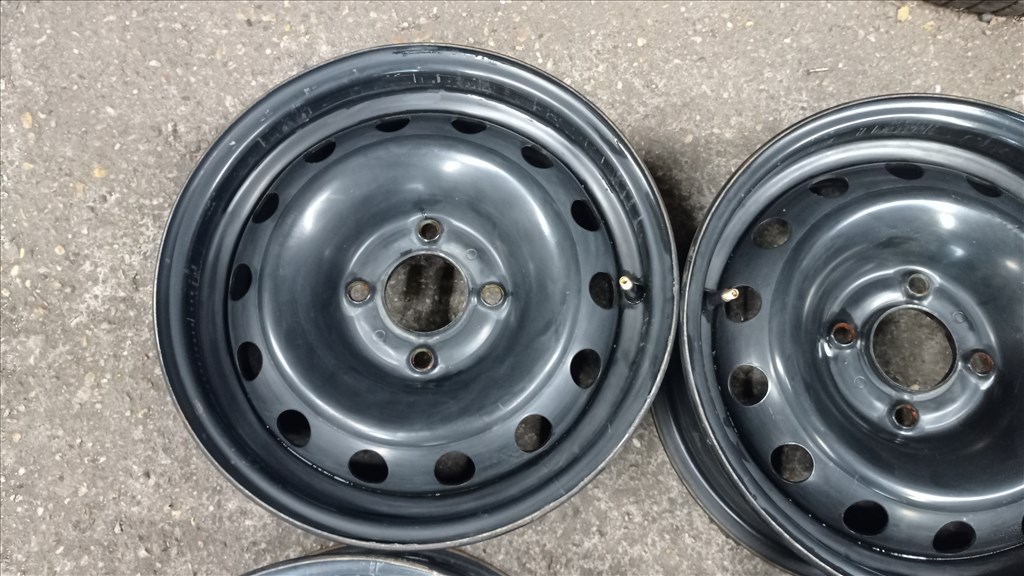  4x108 lyukosztású 5,5JJ 14" használt (gyári felni) lemezfelni 4. kép