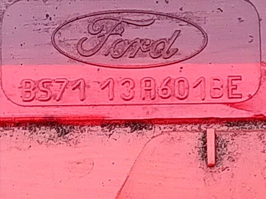 BS71-13A601-BE Ford Focus Mk3 kombi hátsó 3. féklámpa / felső féklámpa 4. kép