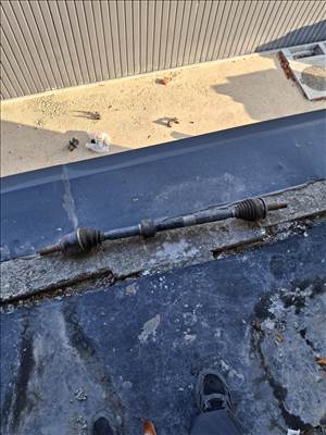 Toyota Auris (E150) féltengely 