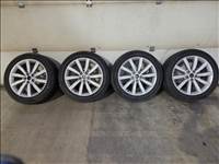  19" használt (gyári felni) alufelni, rajta 235/50 használt téli gumi gumi 