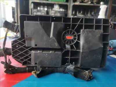 Opel Astra J 1.7 CDTI OPEL ASTRA J Biztosítéktábla Doboz  13302321