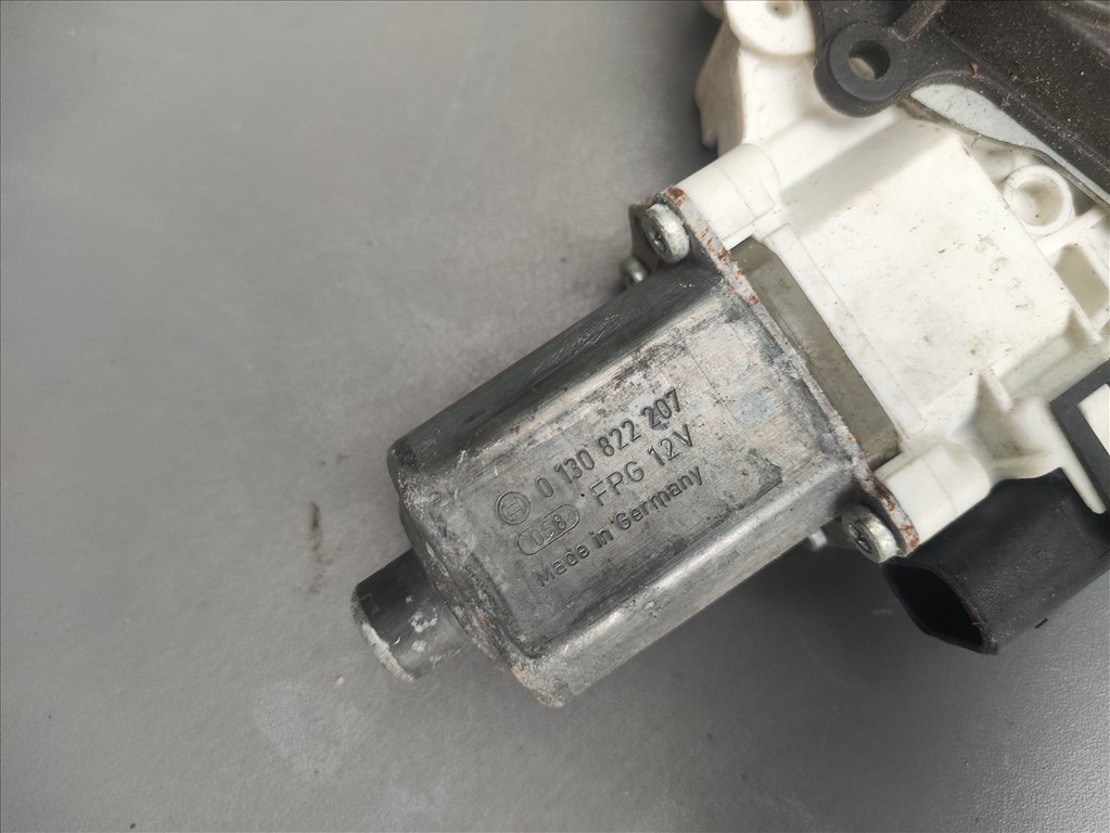 Smart Forfour jobb első ablakemelő szerkezet motorral  0130822207 3. kép