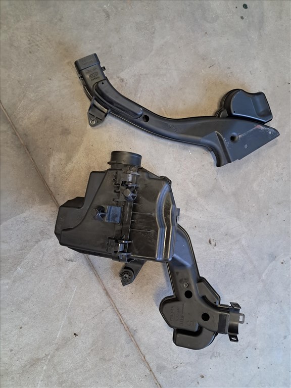 Nissan Qashqai (J11) 1.2 Dig-T levegőszűrőház  4ed0a 4. kép