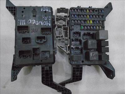 Ford Mondeo Mk3 biztosítéktábla  4s7t14a073aa 1s7t14a073ae