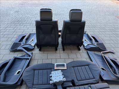 Mercedes E-osztály W212 212 kombi e osztaly bor belso multimediaval