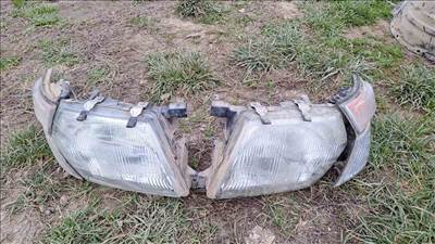 Nissan Patrol (Y61) Gyári halogén lámpák párban 