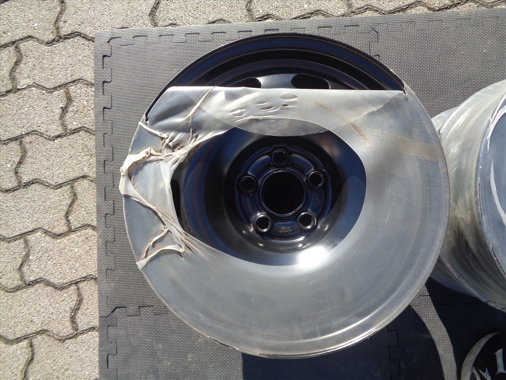  Új lemezfelni VW- Skoda 15-ös, 5×100-as osztóval eladó.  2. kép