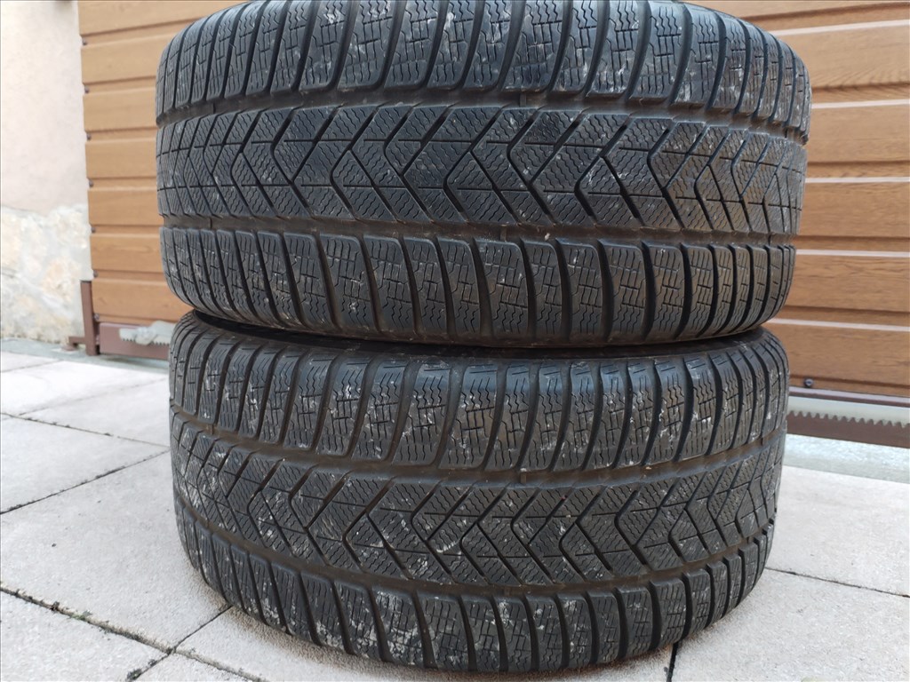  275/4020" újszerű Pirelli téli gumi 2 db 2022.40.hét 2. kép